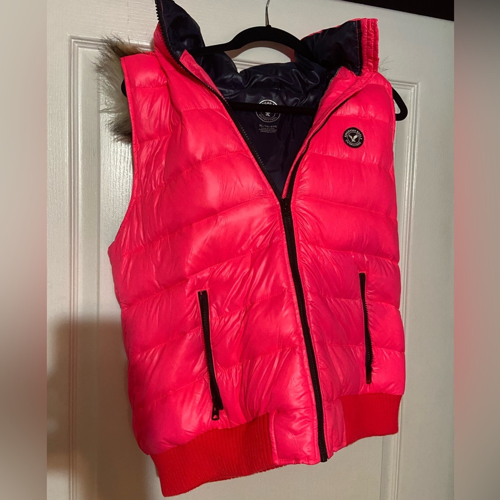 American Eagle, hot pink vest, sz xl